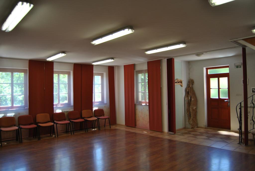 Tourist Farm Dujceva Domacija Villa Vremski Britof Buitenkant foto