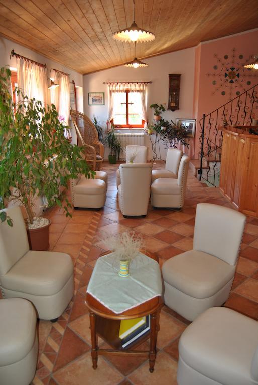 Tourist Farm Dujceva Domacija Villa Vremski Britof Buitenkant foto