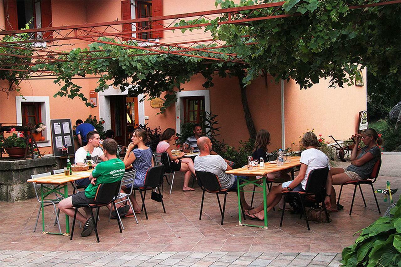Tourist Farm Dujceva Domacija Villa Vremski Britof Buitenkant foto