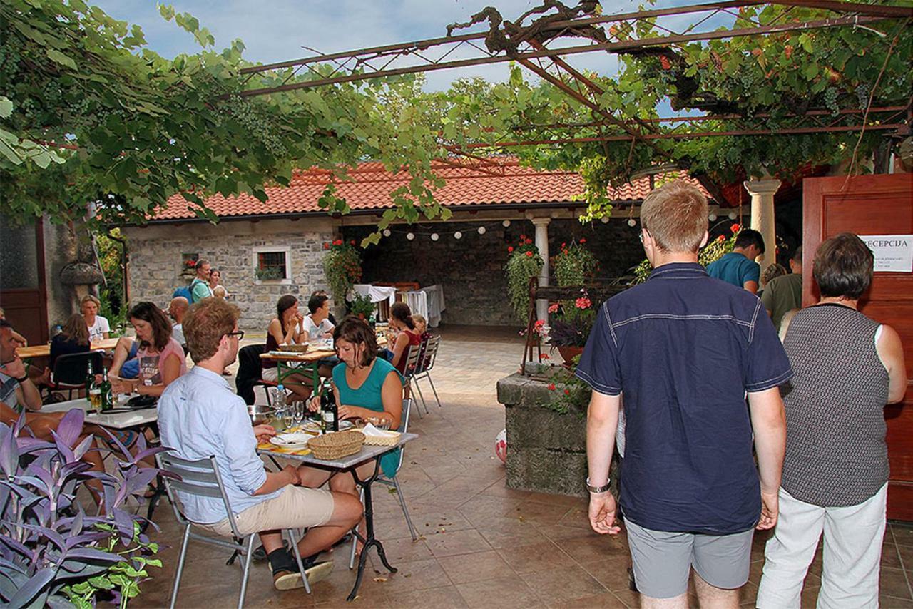 Tourist Farm Dujceva Domacija Villa Vremski Britof Buitenkant foto